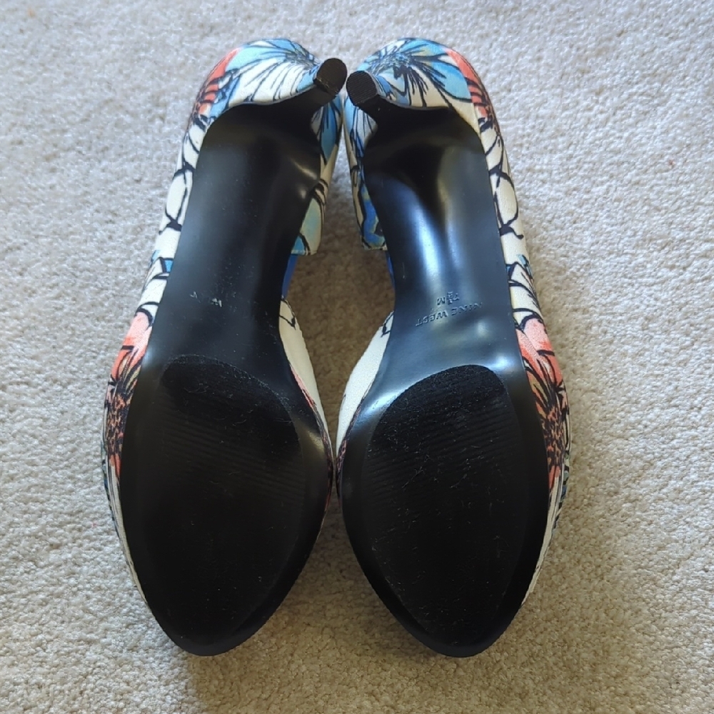 NWOT Nine West Constance Cream, Blue and Orange Floral Peep Toe Heels, Sz 7.5 - Picture 4 of 8